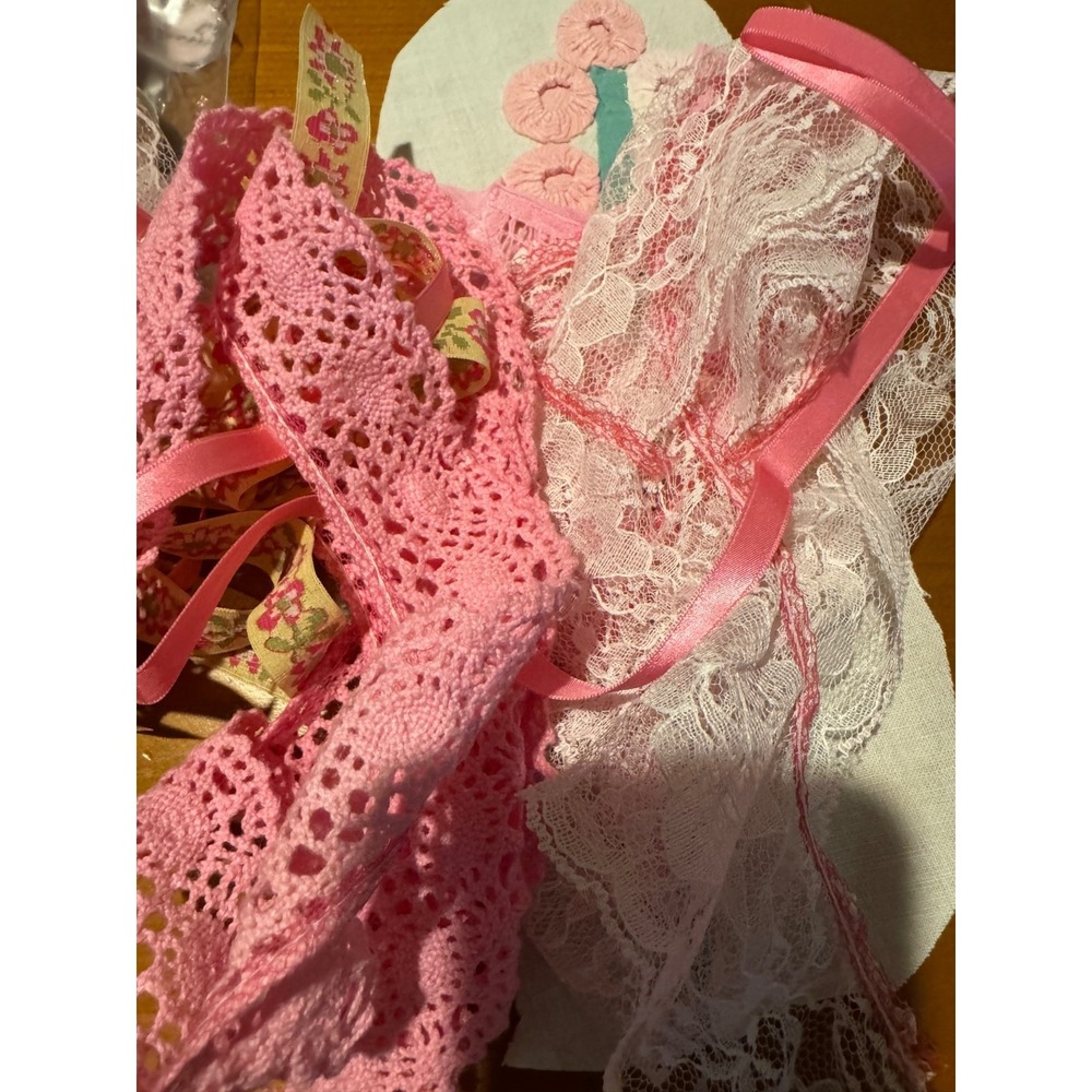 Slow Stitch Misc lot Pink Fabric Lace Button Junk Journal Kit vintage - Picture 3 of 8
